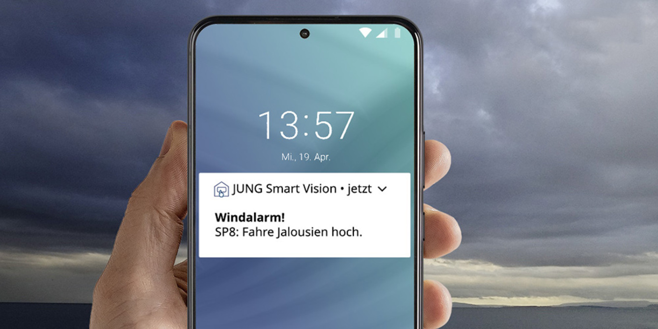 JUNG Smart Panel 8 bei Wolfgang Mayerle Elektromeisterbetrieb in Gochsheim